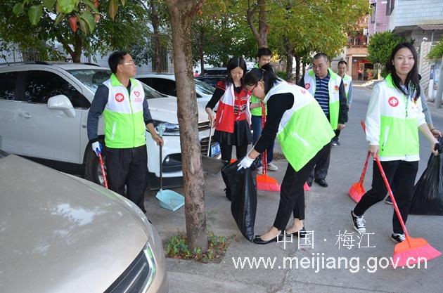 1122党支部志愿活动3_副本.jpg
